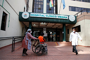 [The entrance to the Hospital Clínico Viedma in Cochabamba, Bolivia, where Dr. Hinestroza did a rotation while an Infectious Diseases fellow at the University of Massachusetts - Worcester.]